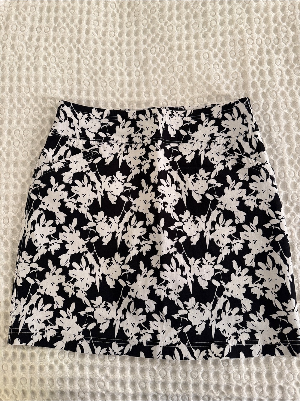 Mario Serrani Black & White Floral Mini Skirt